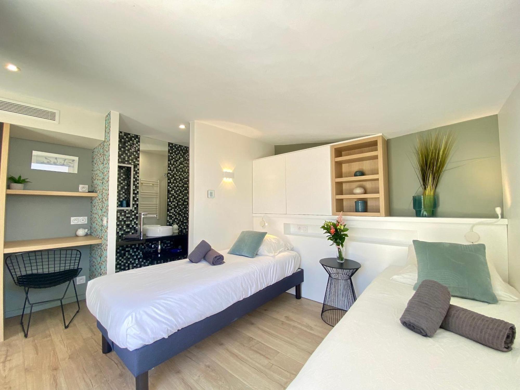 Luxury "Les Toits Du Soleil" - Magnifique Appartement Avec Terrasses Et Jacuzzi - Centre De Cannes - By Scls Locations Bagian luar foto