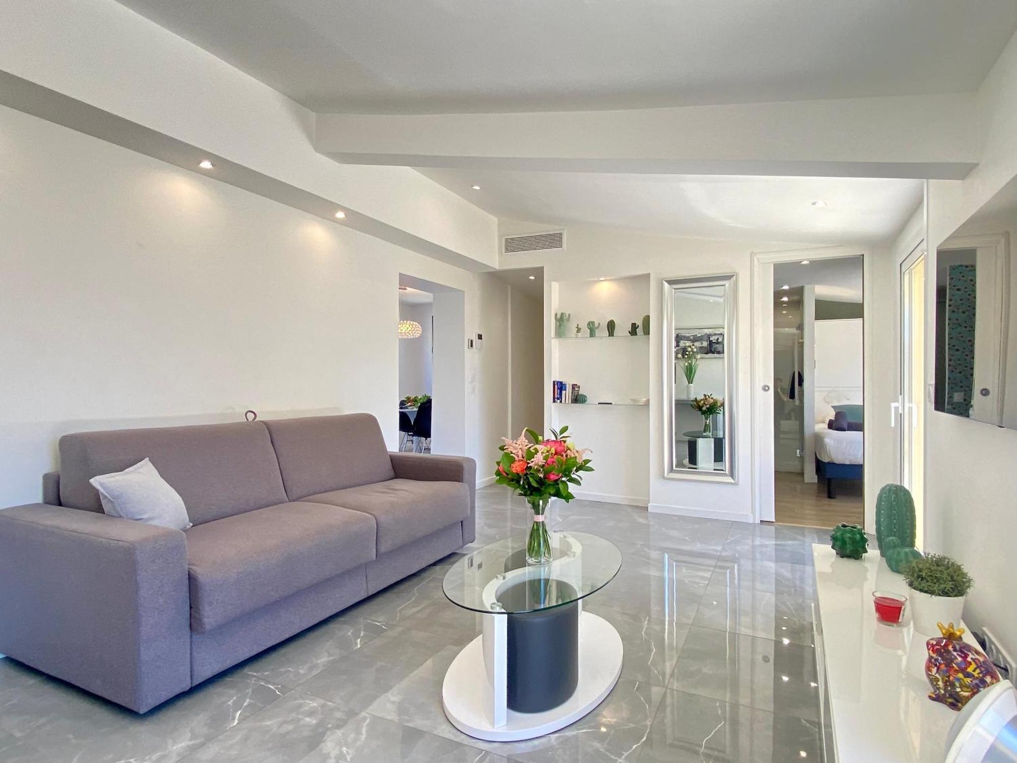 Luxury "Les Toits Du Soleil" - Magnifique Appartement Avec Terrasses Et Jacuzzi - Centre De Cannes - By Scls Locations Bagian luar foto